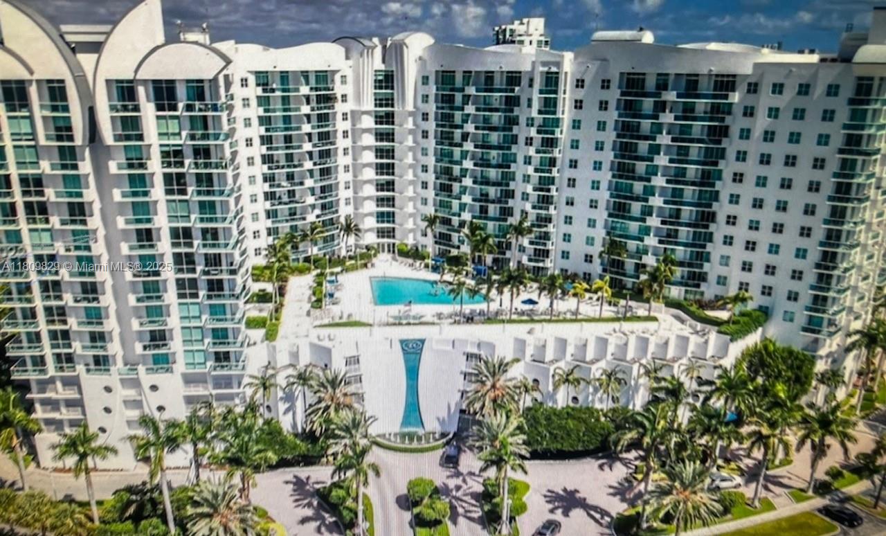 7900 Harbor Island Dr # 912