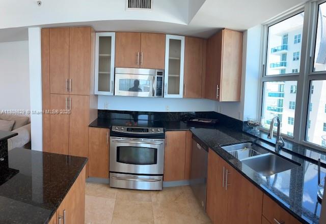 7900 Harbor Island Dr # 912