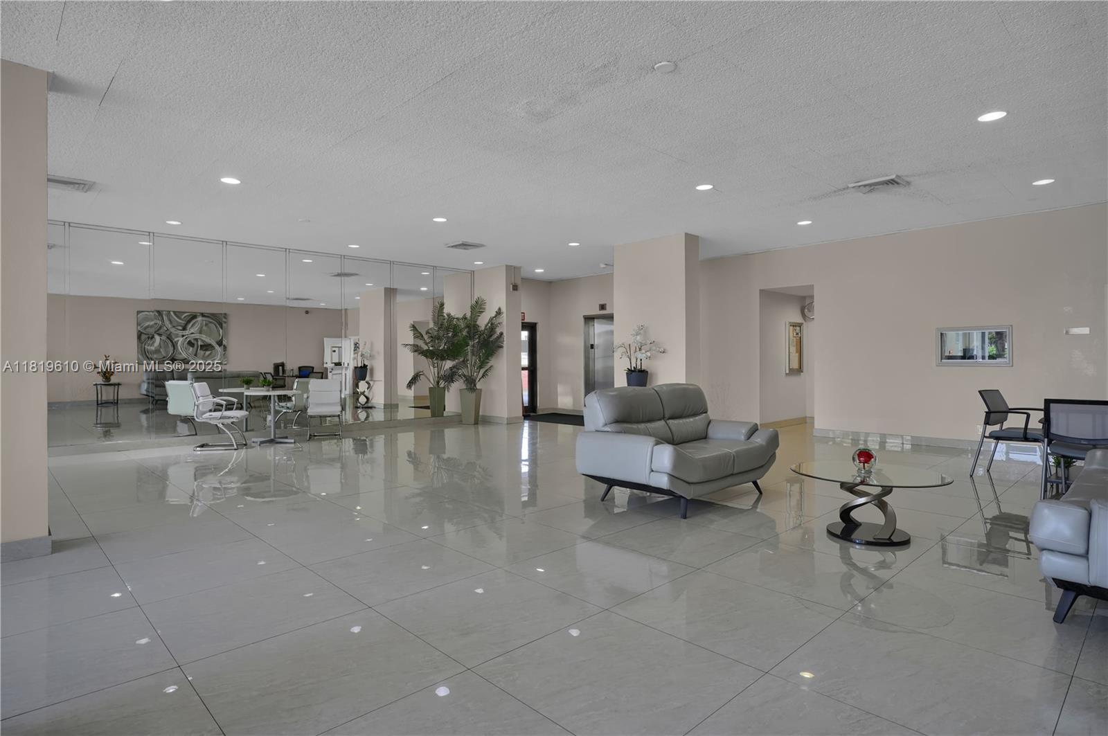 427 Golden Isles Dr # 11H