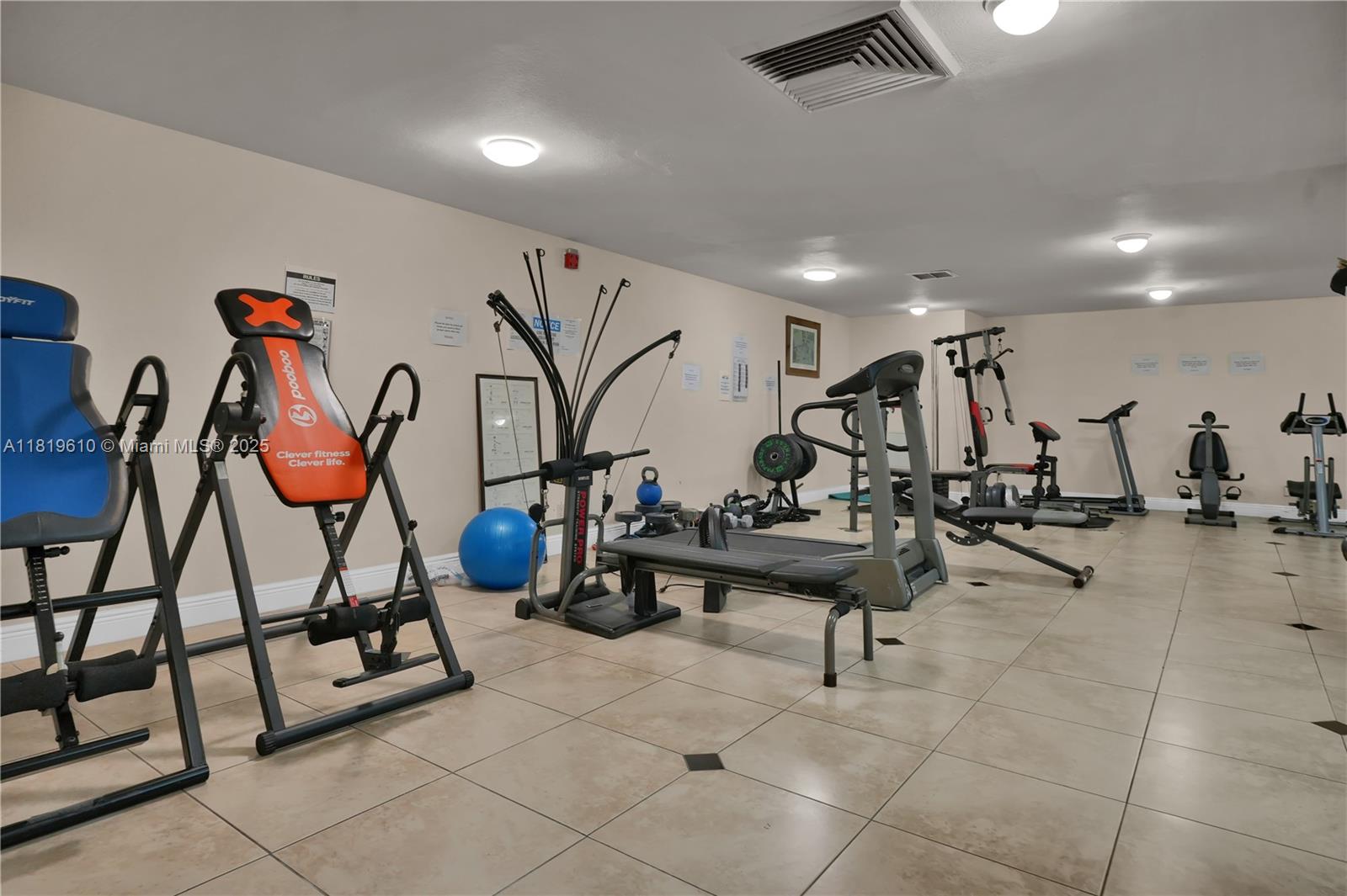 427 Golden Isles Dr # 11H