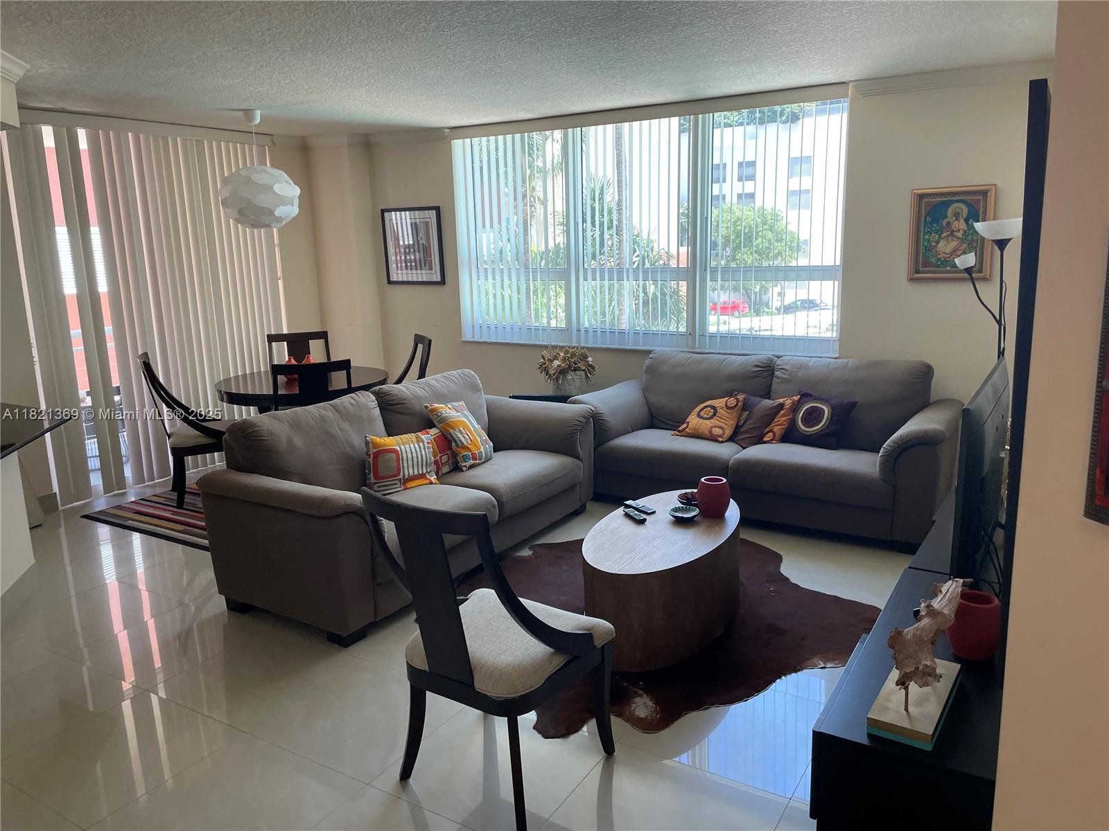 2000 N Bayshore Dr # 201
