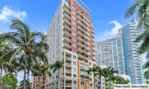 2000 N Bayshore Dr # 201