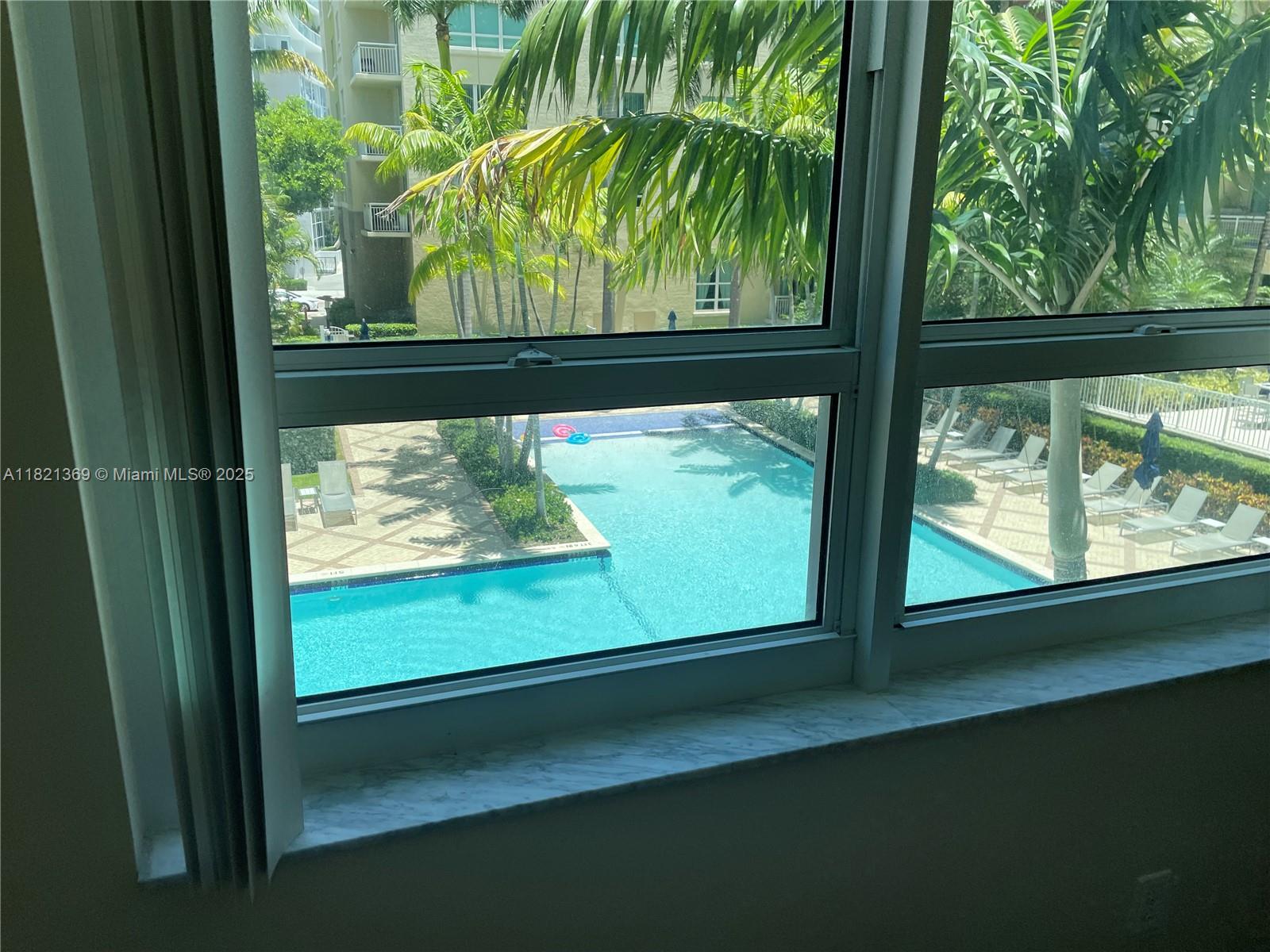 2000 N Bayshore Dr # 201