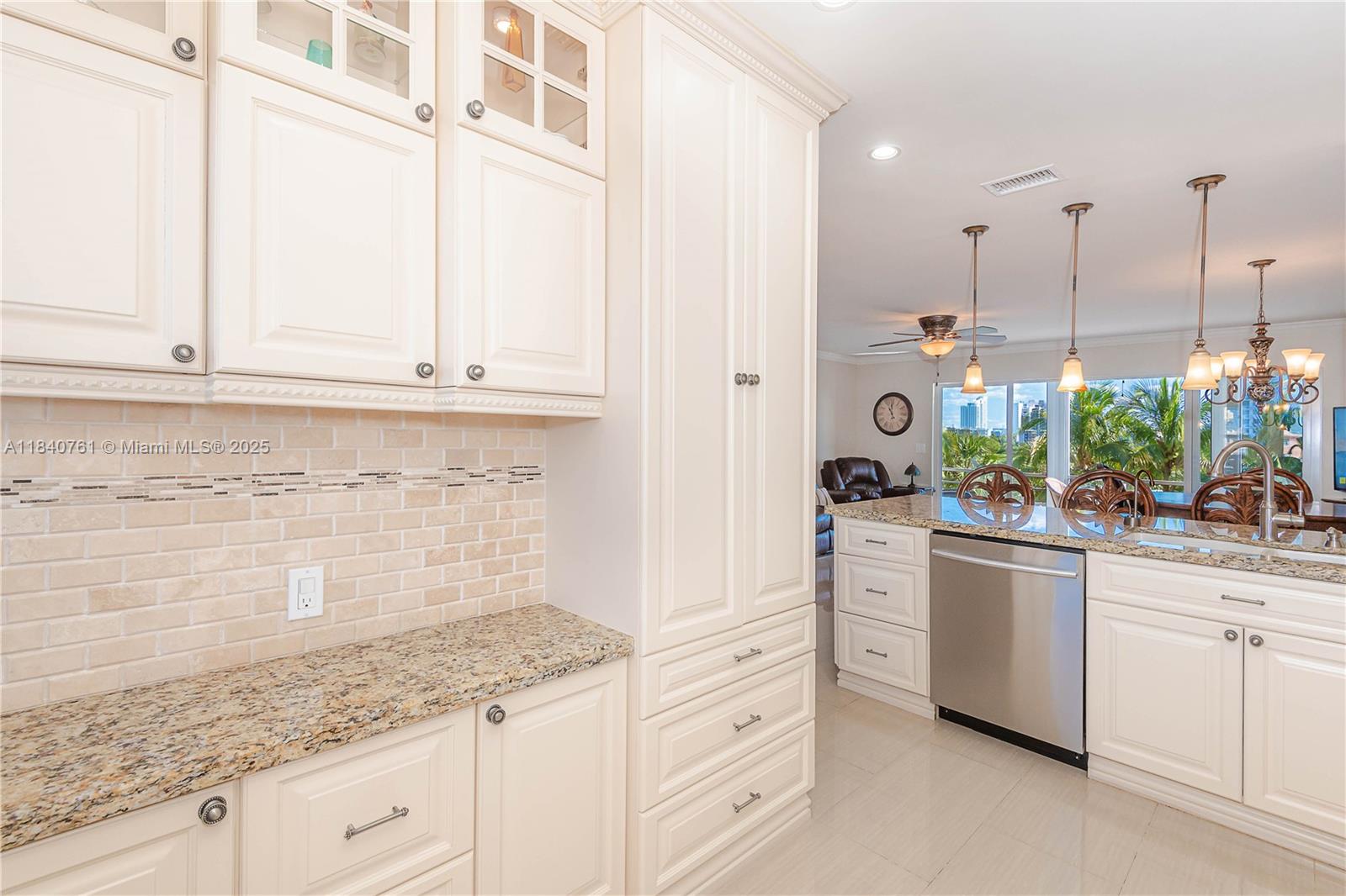 200 NE 14th Ave # 524
