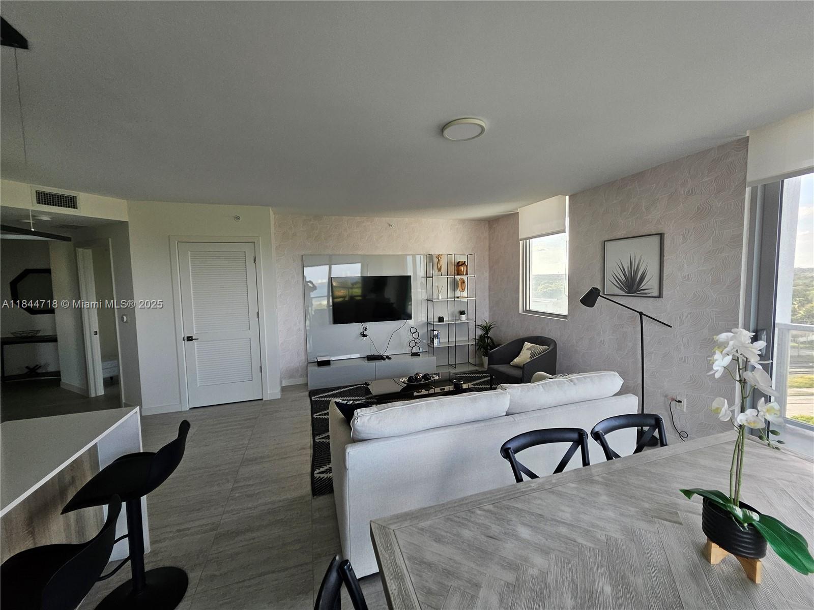 3900 Biscayne Blvd # 815 Unit: N-815