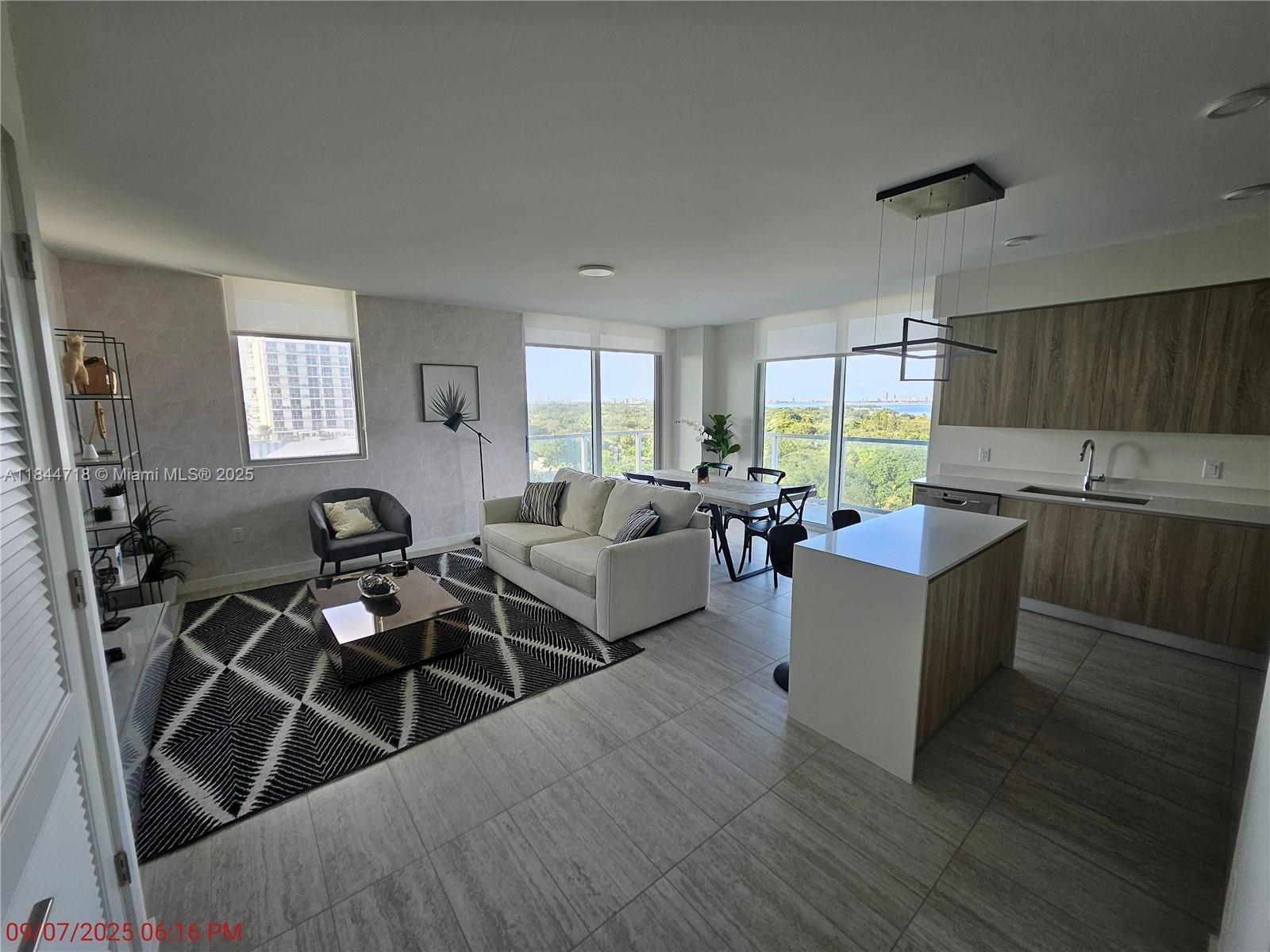 3900 Biscayne Blvd # 815 Unit: N-815