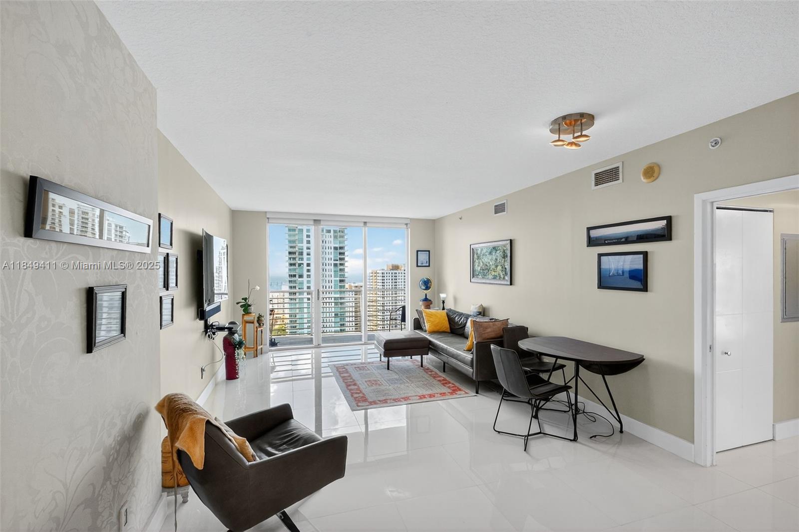 335 S Biscayne Blvd # 3501