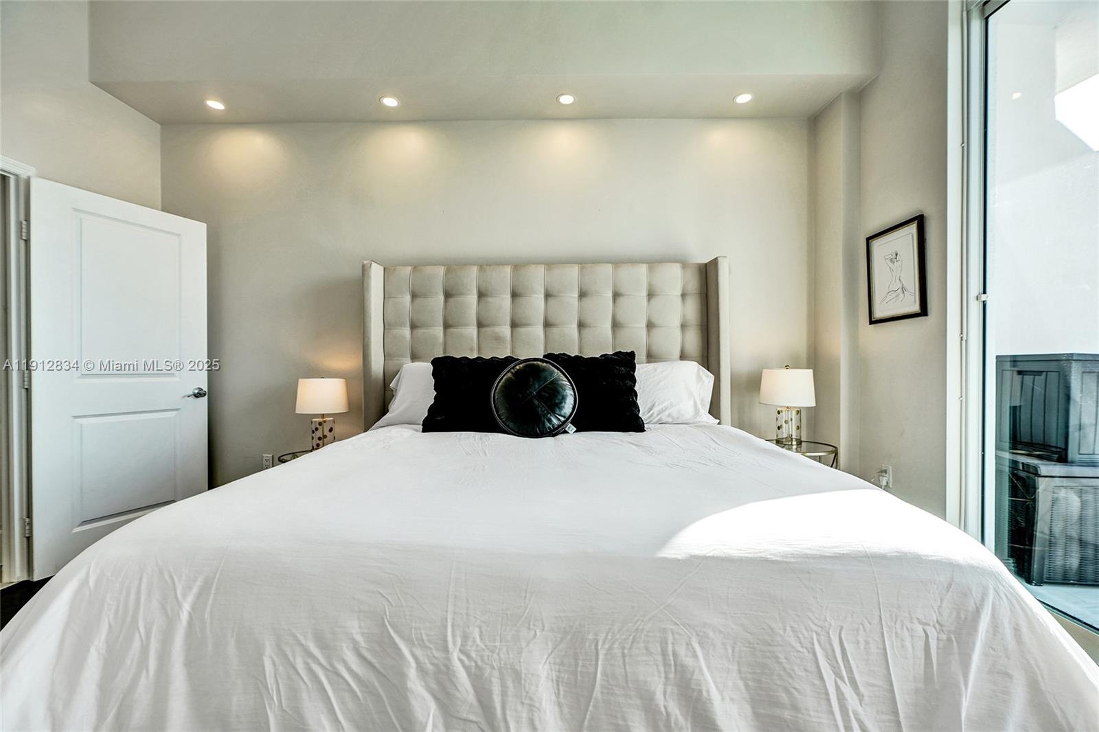 7910 Harbor Island Dr # 1201