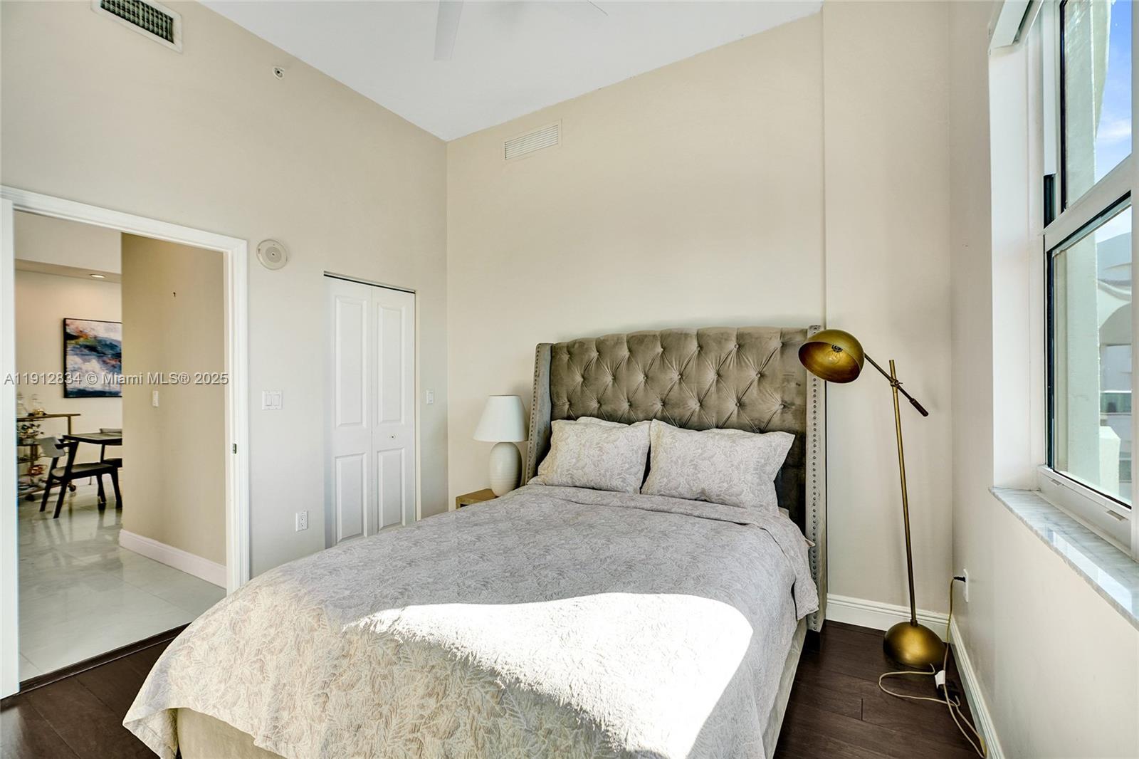 7910 Harbor Island Dr # 1201