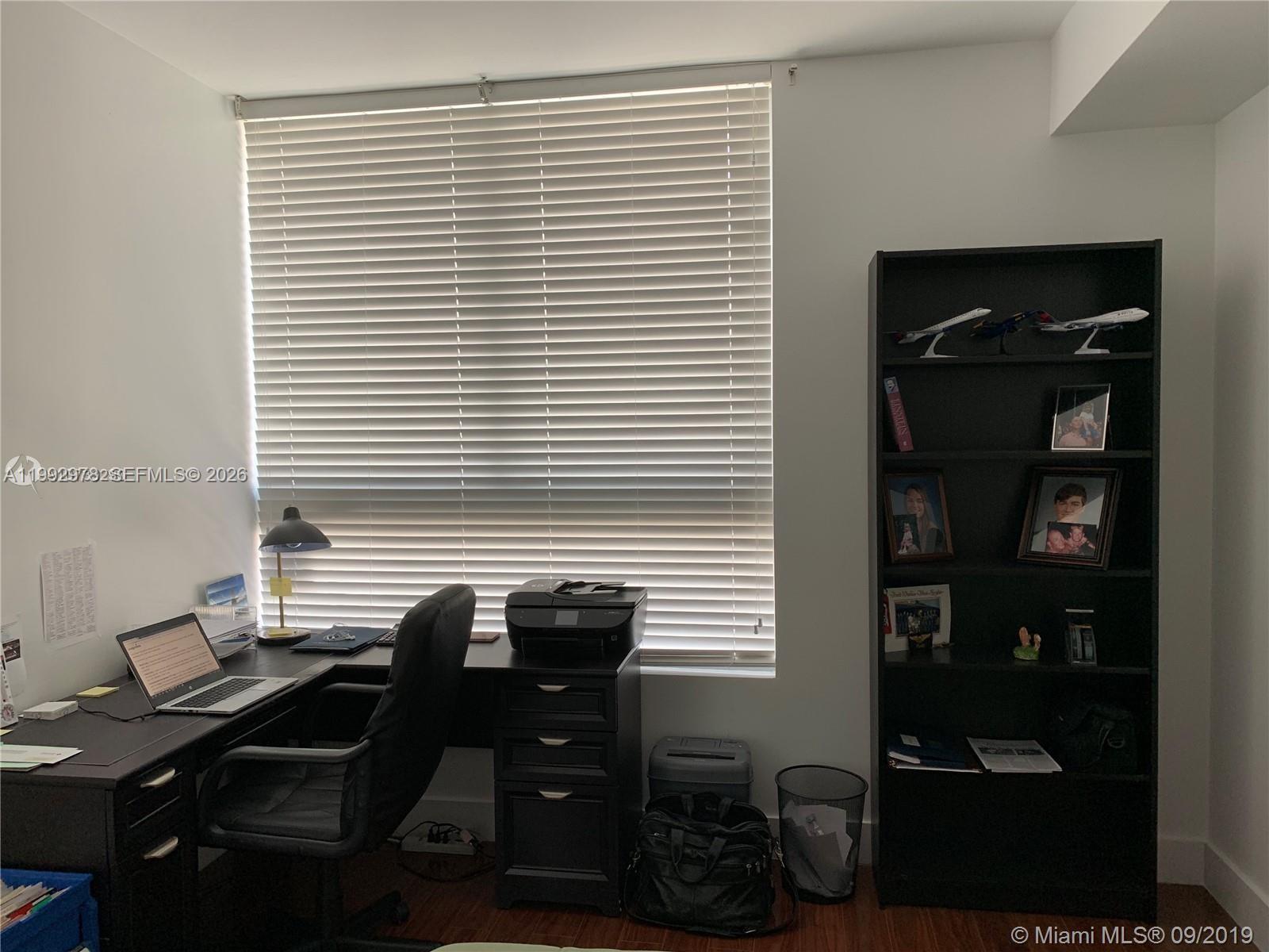 90 SW 3rd St # 4008
