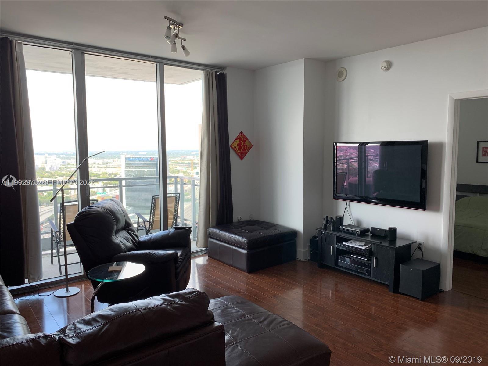 90 SW 3rd St # 4008