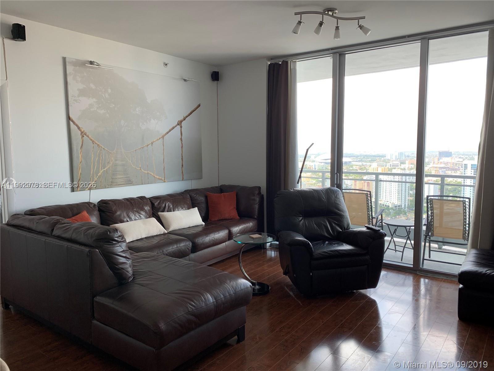 90 SW 3rd St # 4008