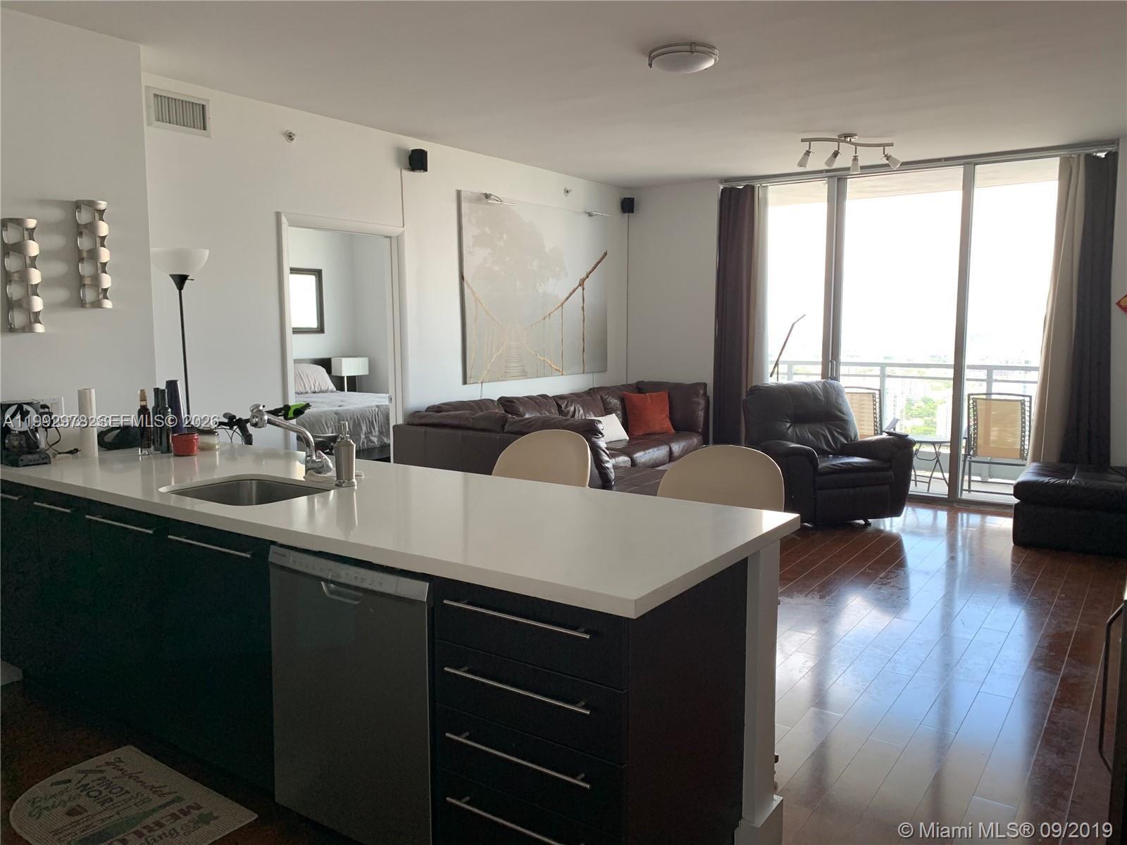 90 SW 3rd St # 4008