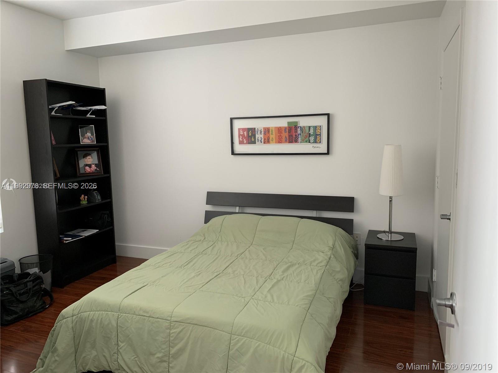 90 SW 3rd St # 4008