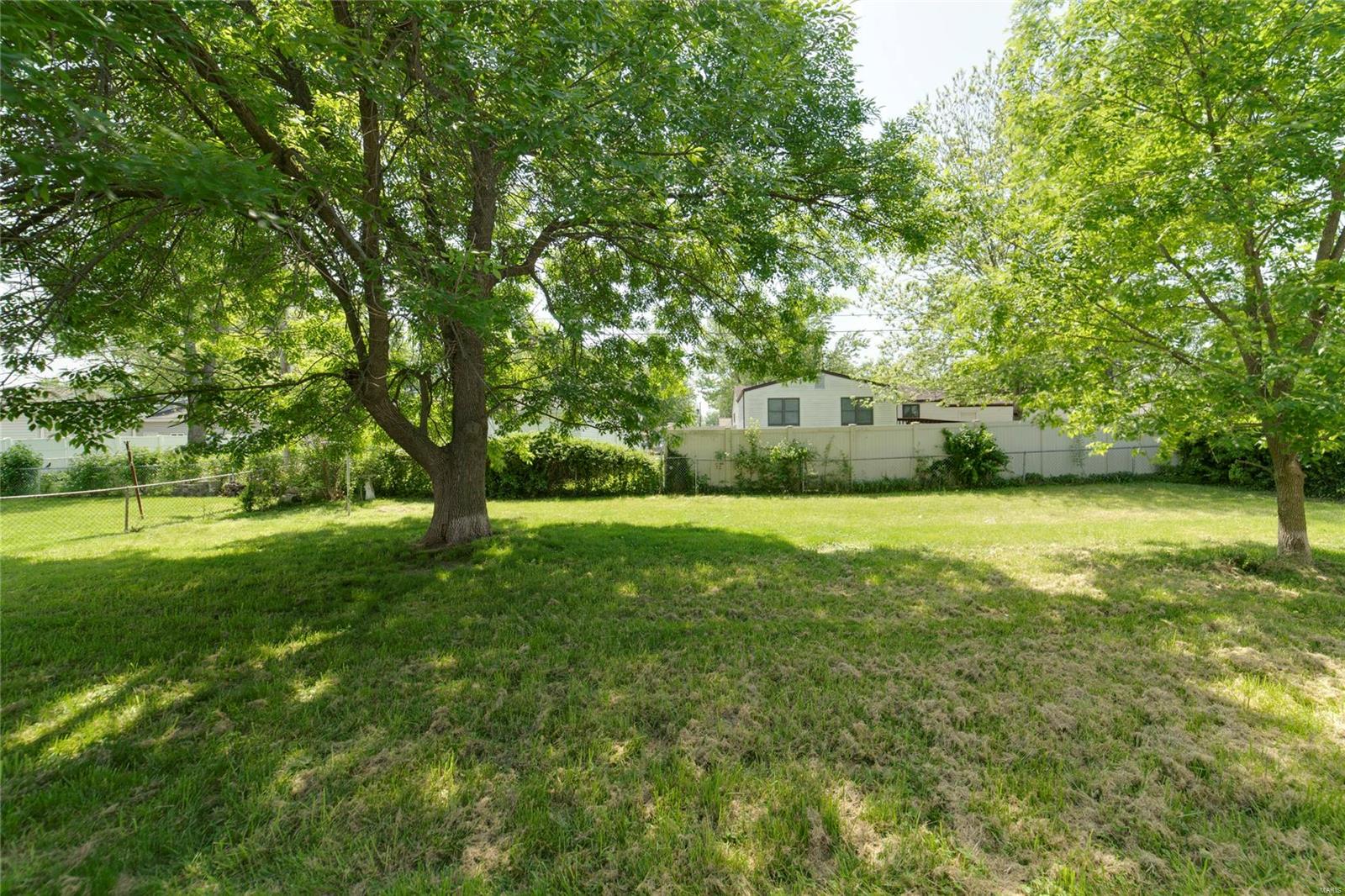 901 Saint Bernard Drive