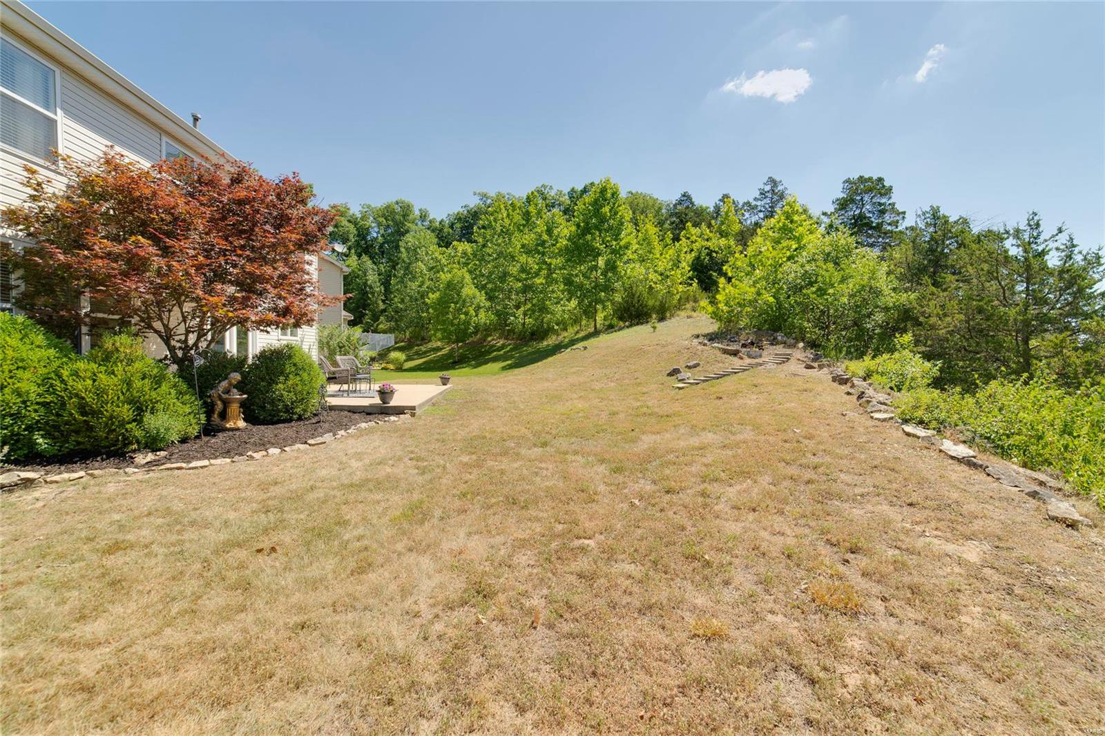 552 Bluffs View Court