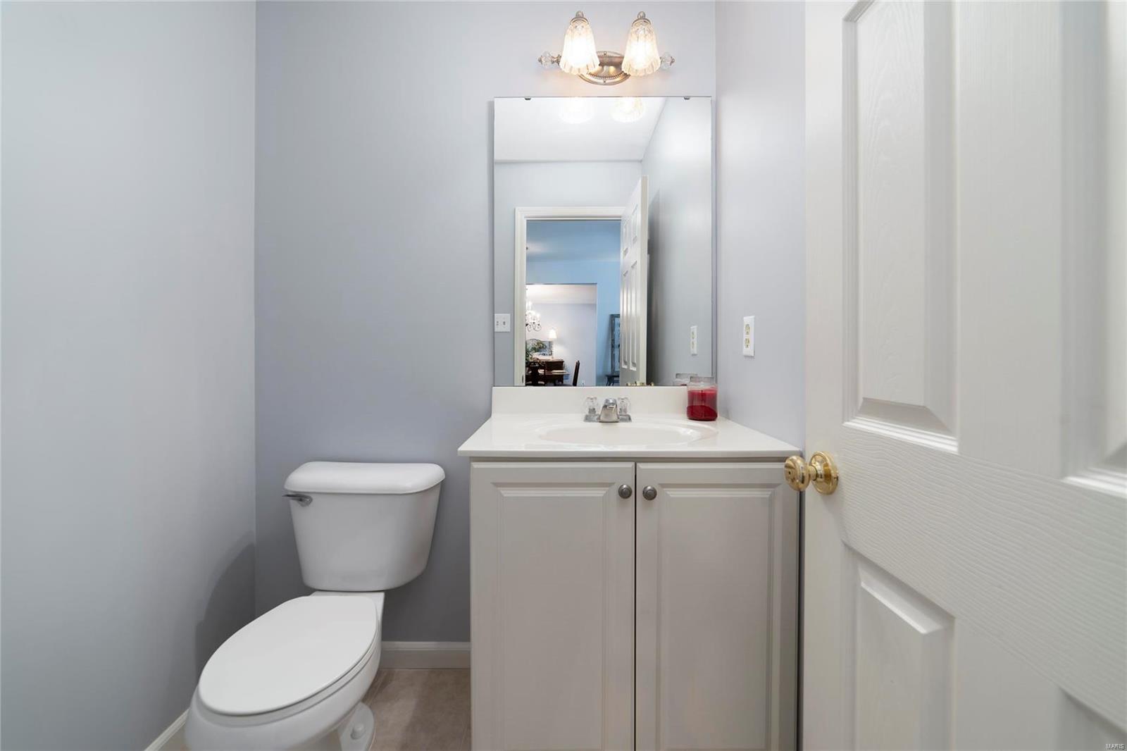 552 Bluffs View Court