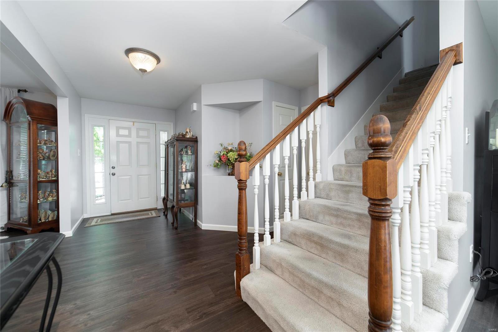 552 Bluffs View Court