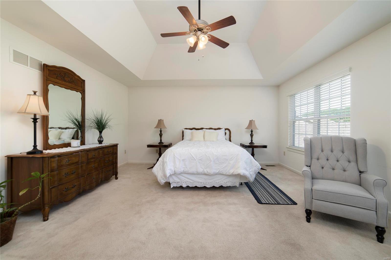 552 Bluffs View Court