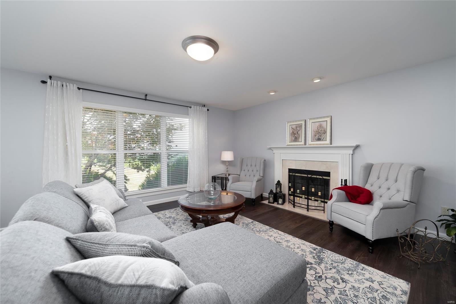 552 Bluffs View Court