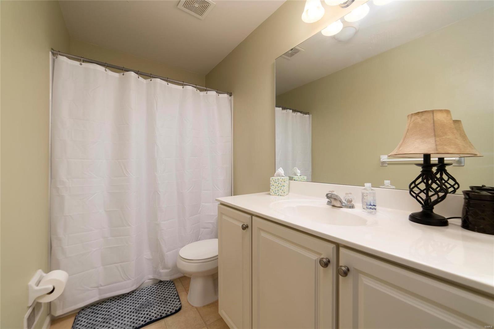 552 Bluffs View Court