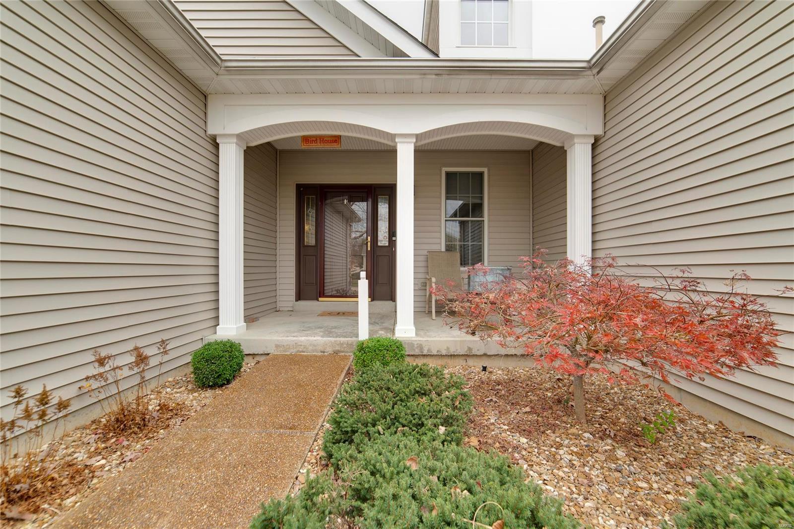 660 Falconcrest Drive