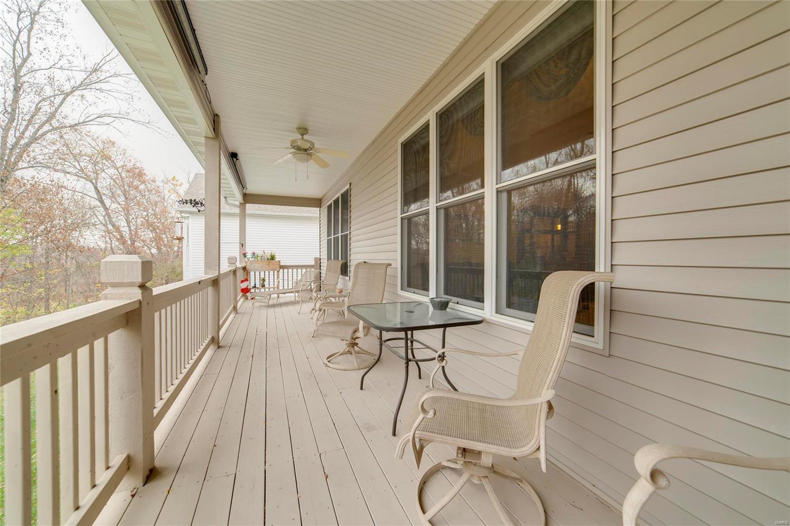 660 Falconcrest Drive