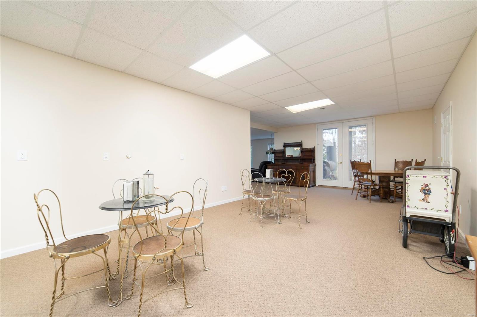 660 Falconcrest Drive