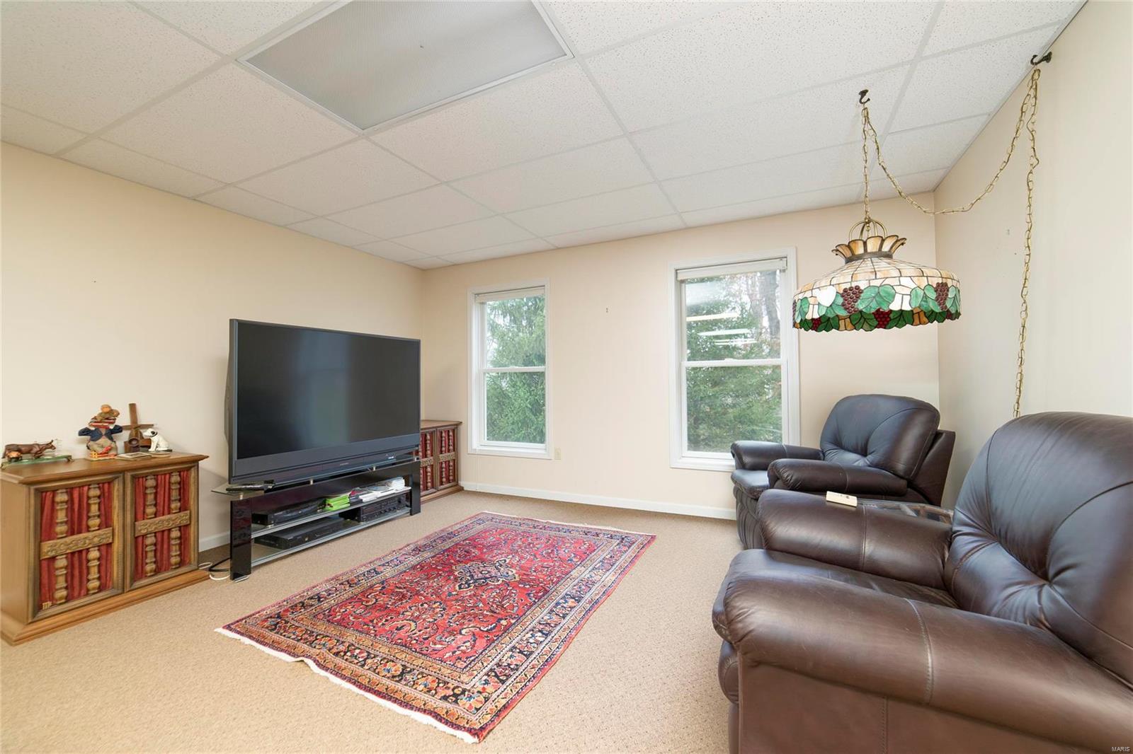 660 Falconcrest Drive