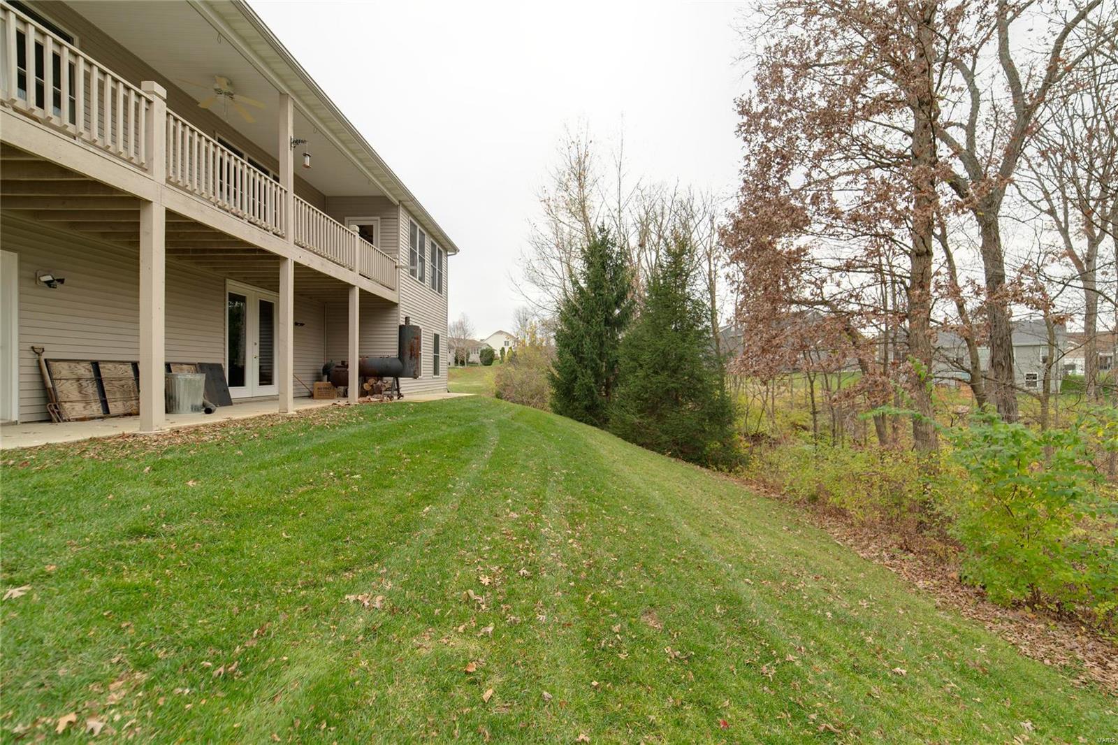 660 Falconcrest Drive