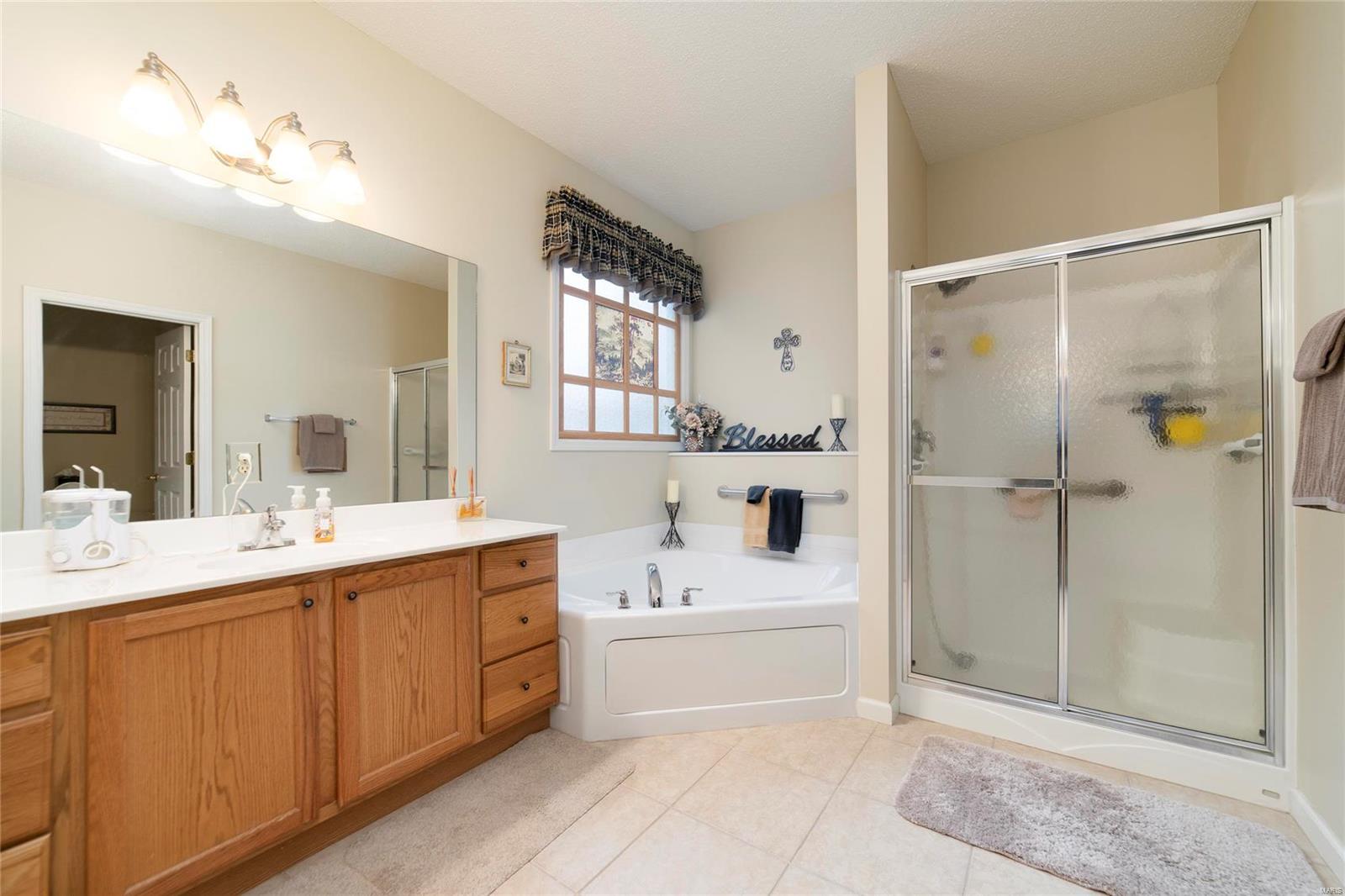 660 Falconcrest Drive