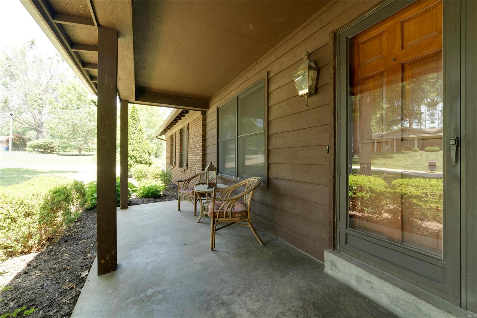 2932 Greenleaf Drive