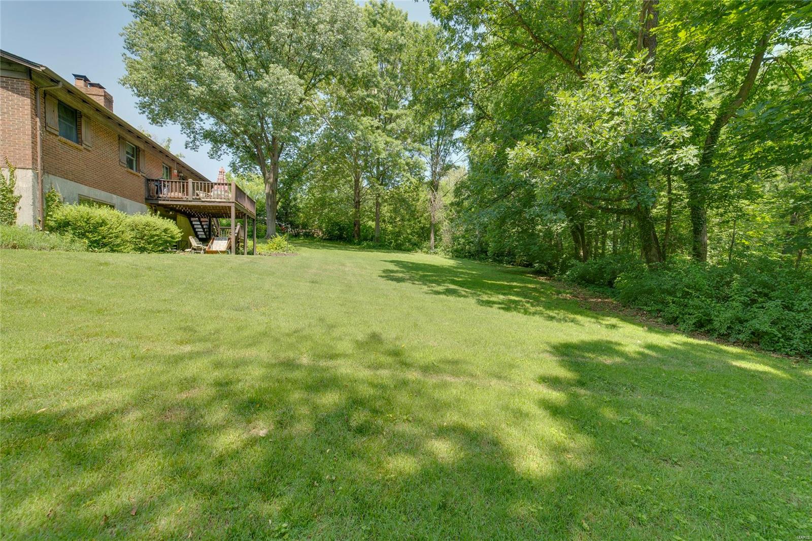 2932 Greenleaf Drive