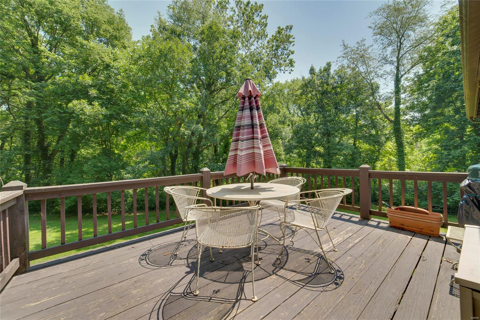 2932 Greenleaf Drive