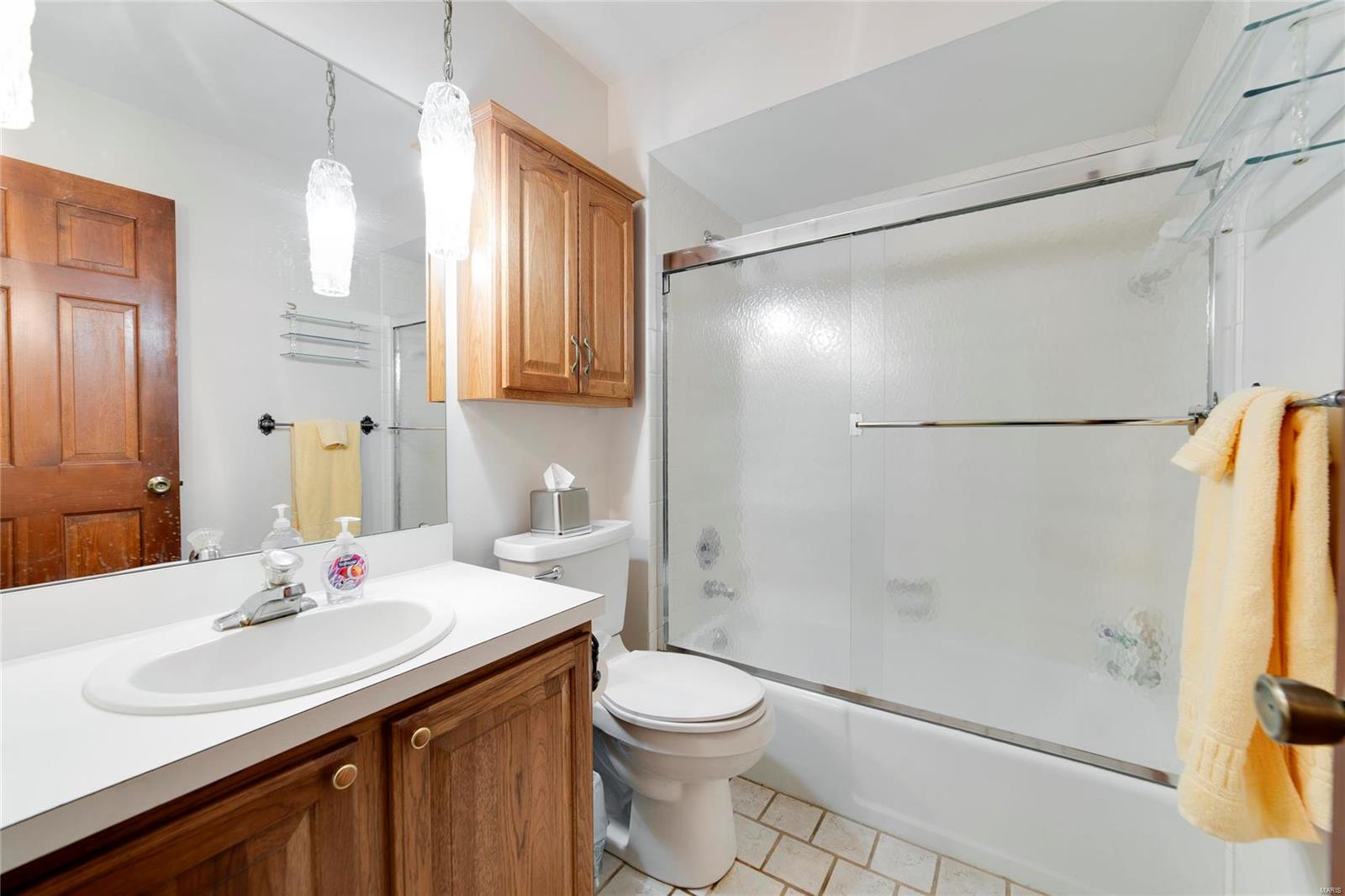 2932 Greenleaf Drive