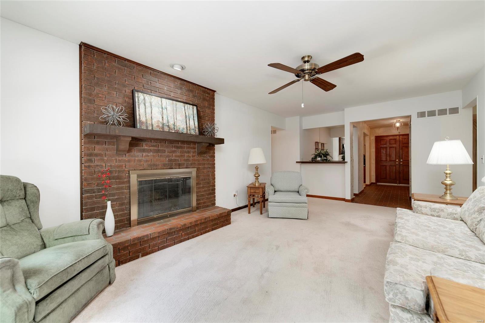 2932 Greenleaf Drive