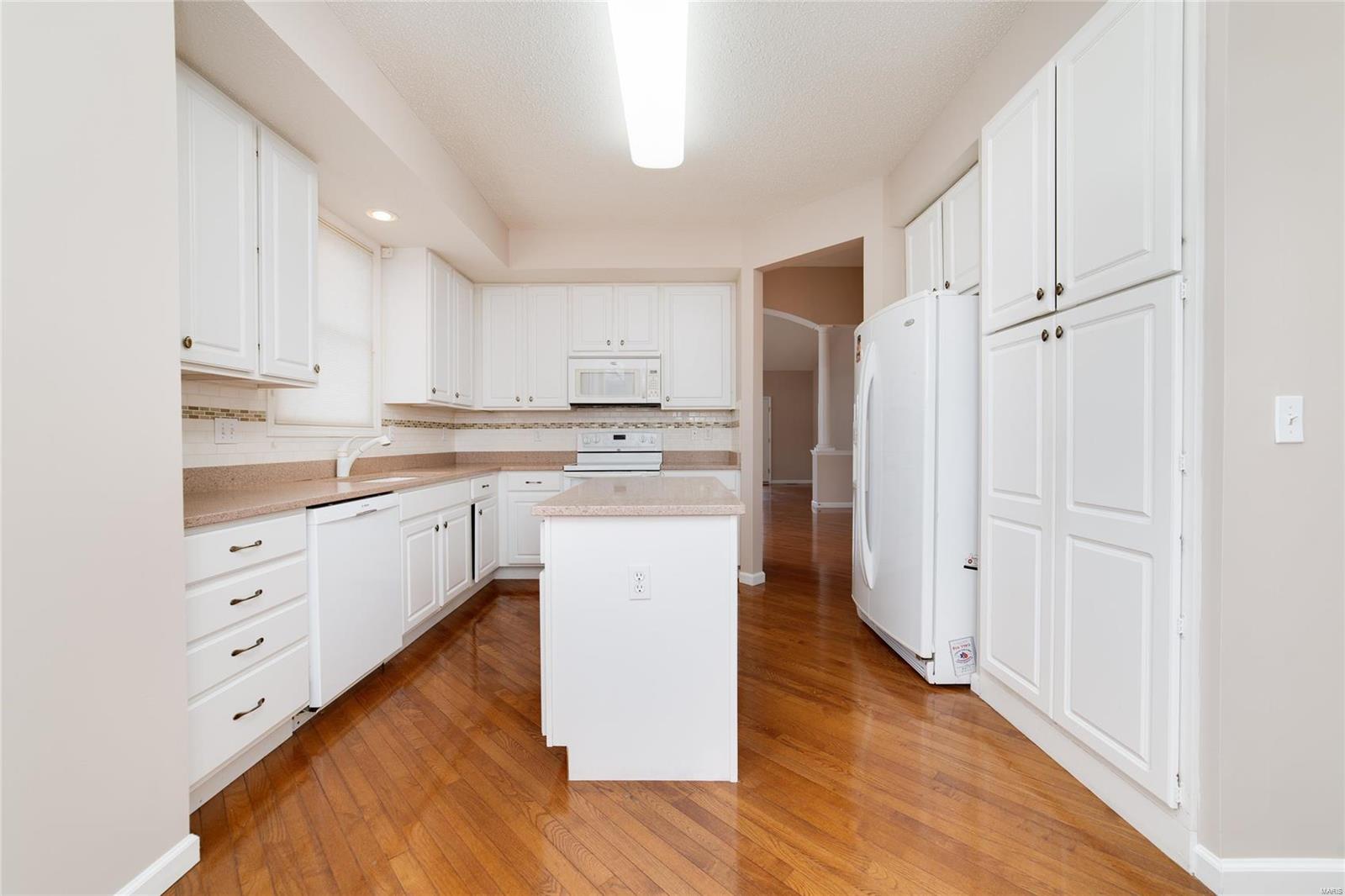 664 Falconcrest Drive