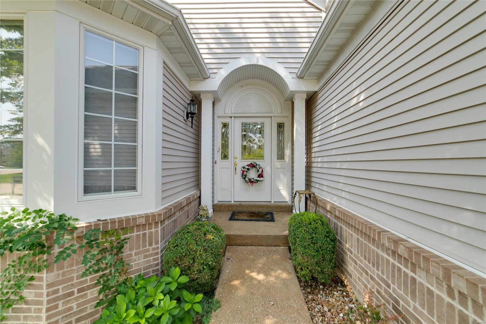 664 Falconcrest Drive