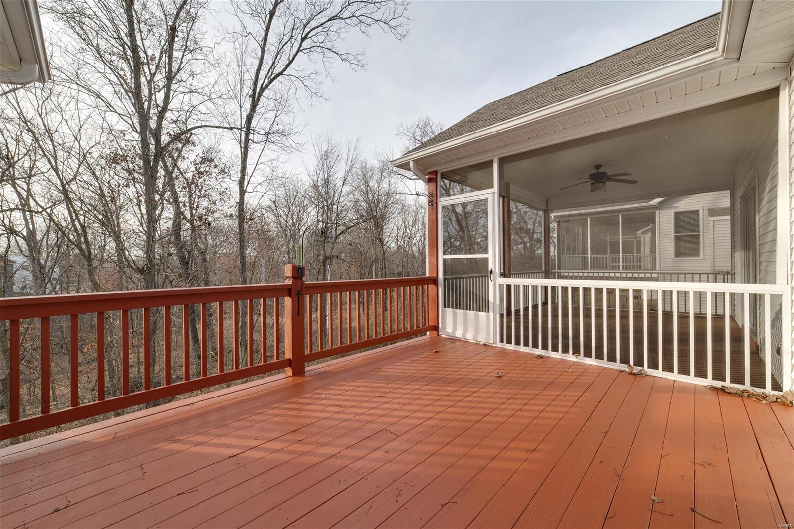 662 Falconcrest Drive