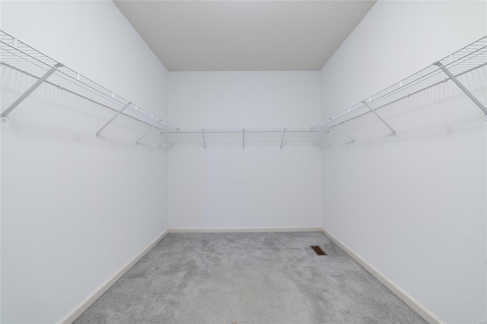 662 Falconcrest Drive