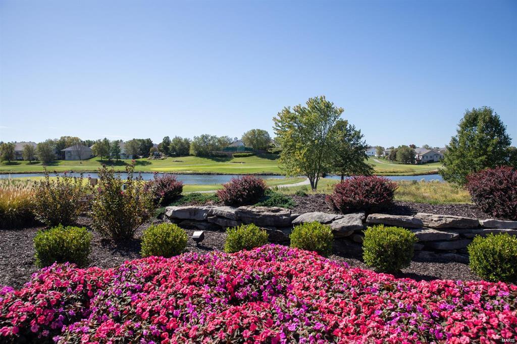 662 Falconcrest Drive