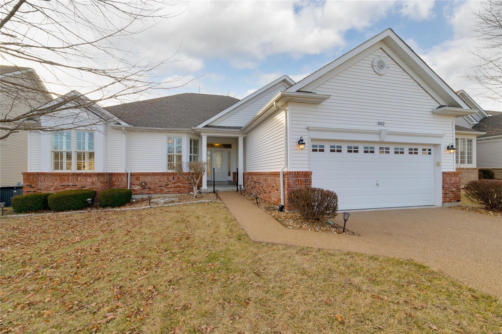 662 Falconcrest Drive