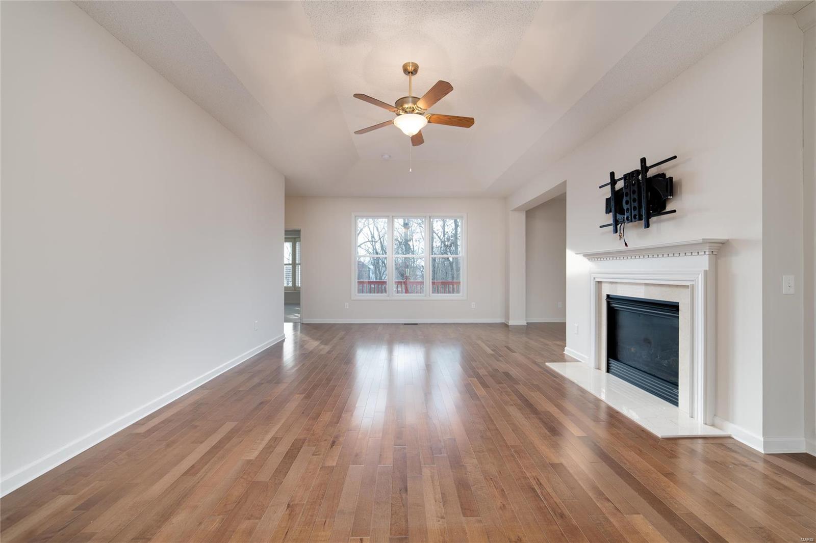 662 Falconcrest Drive