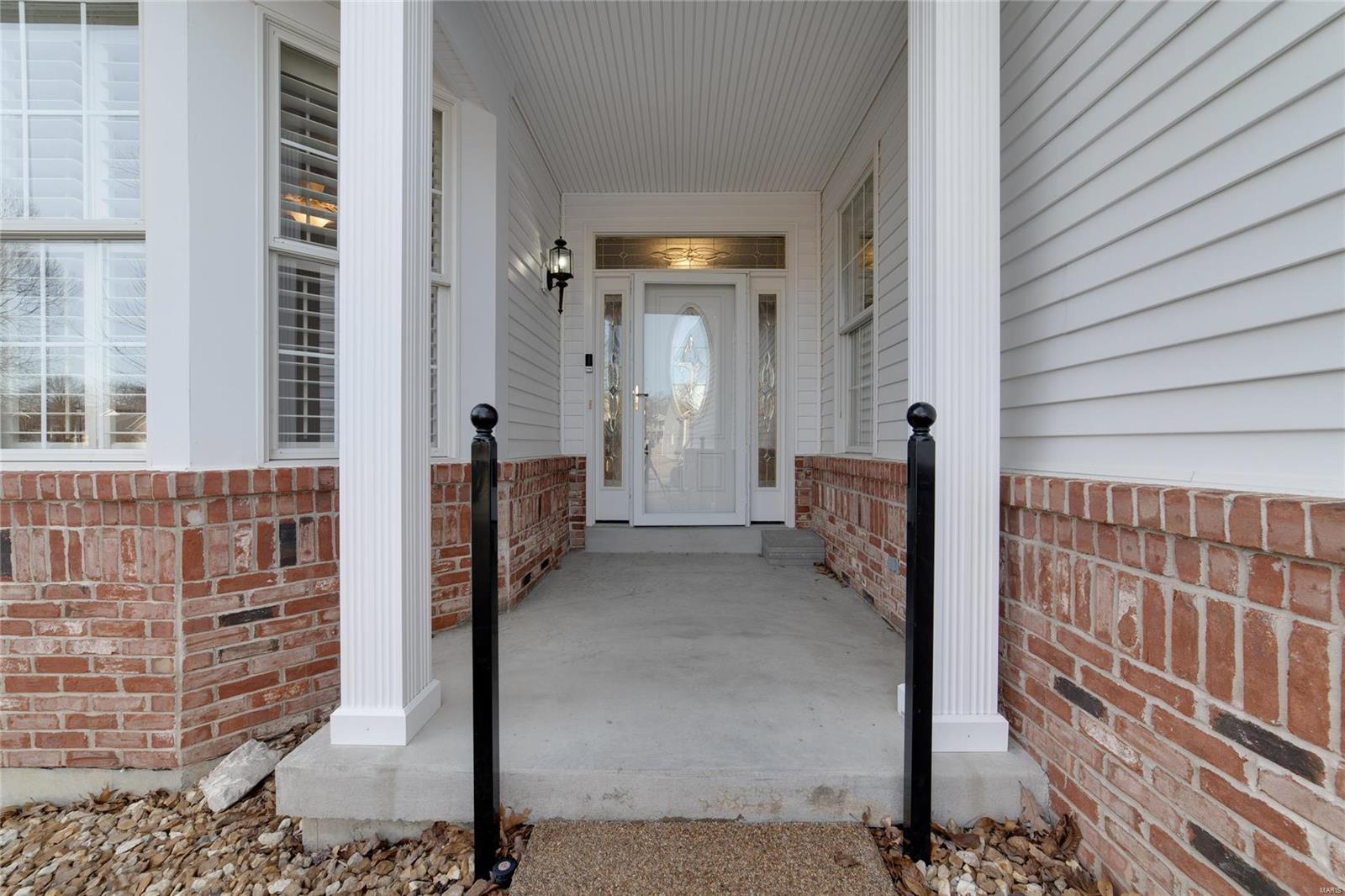 662 Falconcrest Drive