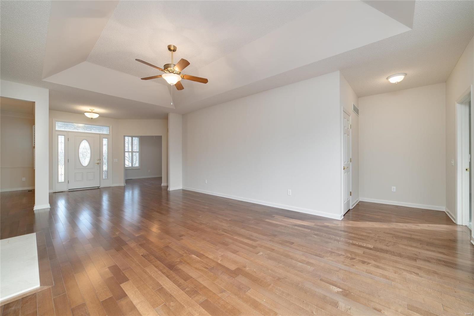 662 Falconcrest Drive