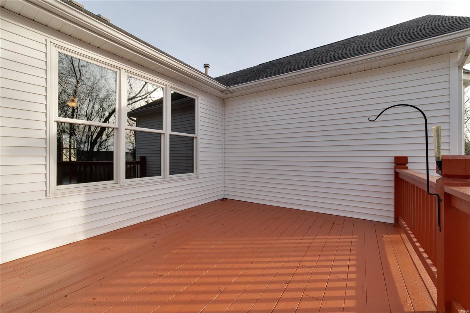 662 Falconcrest Drive