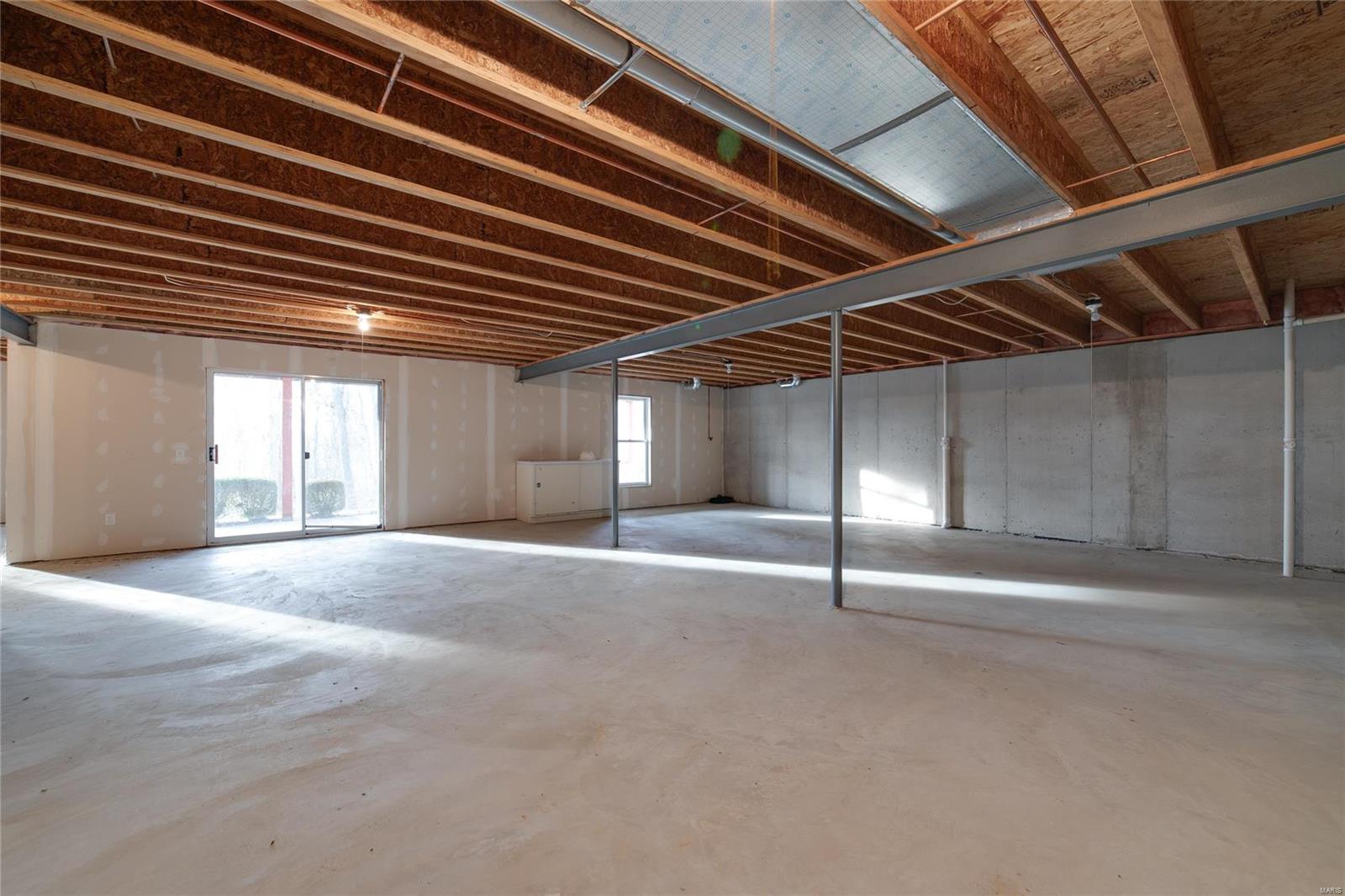 662 Falconcrest Drive