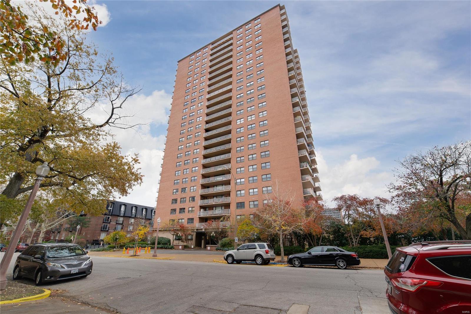 4466 W Pine Boulevard Unit: 13F