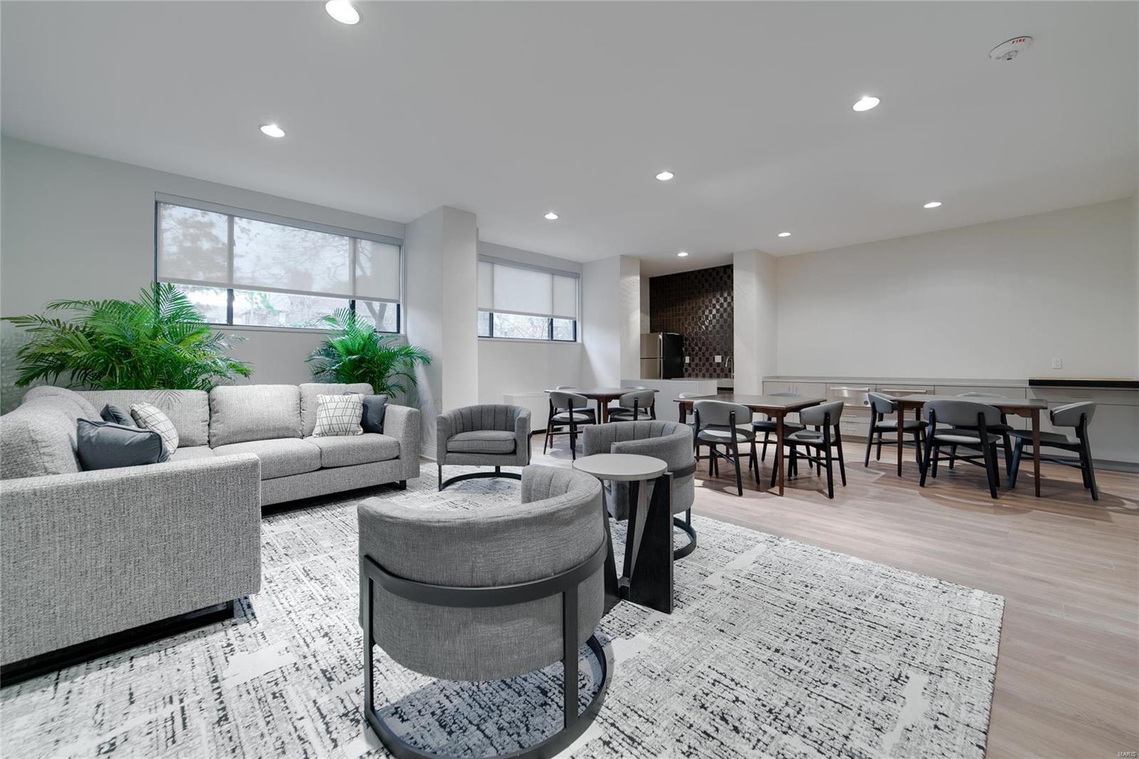 4466 W Pine Boulevard Unit: 13F