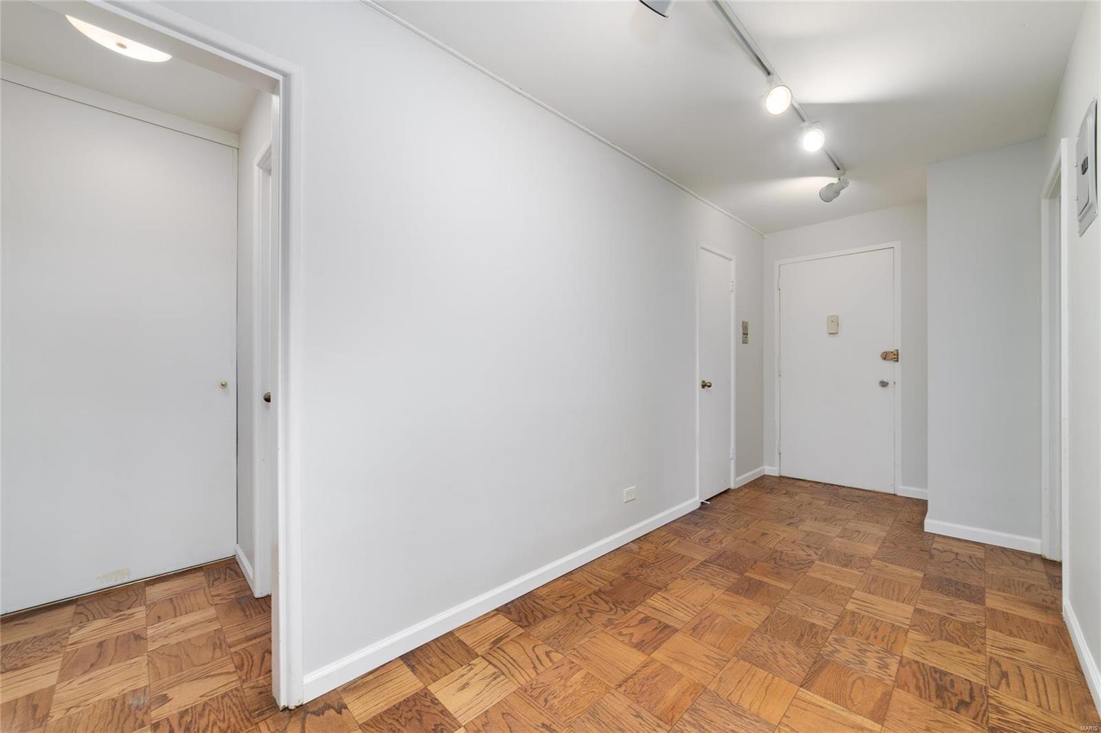 4466 W Pine Boulevard Unit: 13F